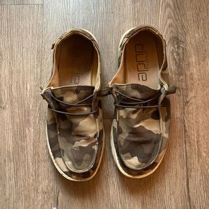 Women’s camo Hey Dudes